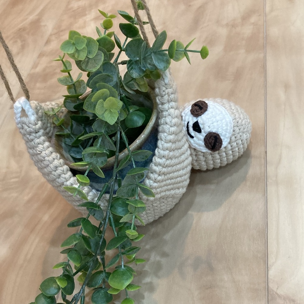 Crotchet sloth plant holder